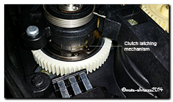 Clutch latching mechanism